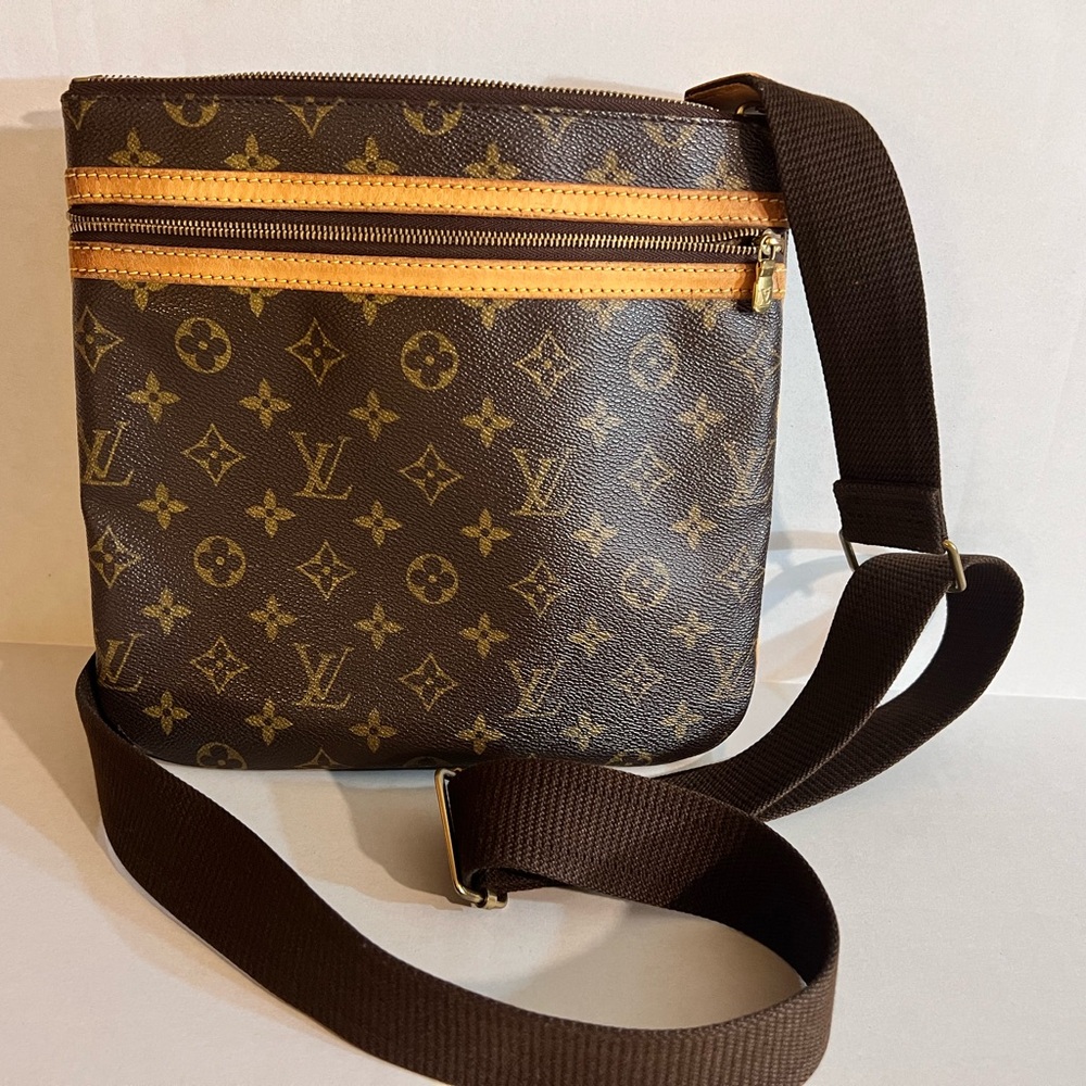 Authentic Louis Vuitton Pochette Bosphore crossbody bag